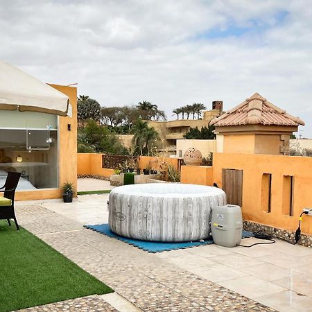 Boho Getaway With Pyramids View & Jacuzzi Apartamento Giza Exterior foto