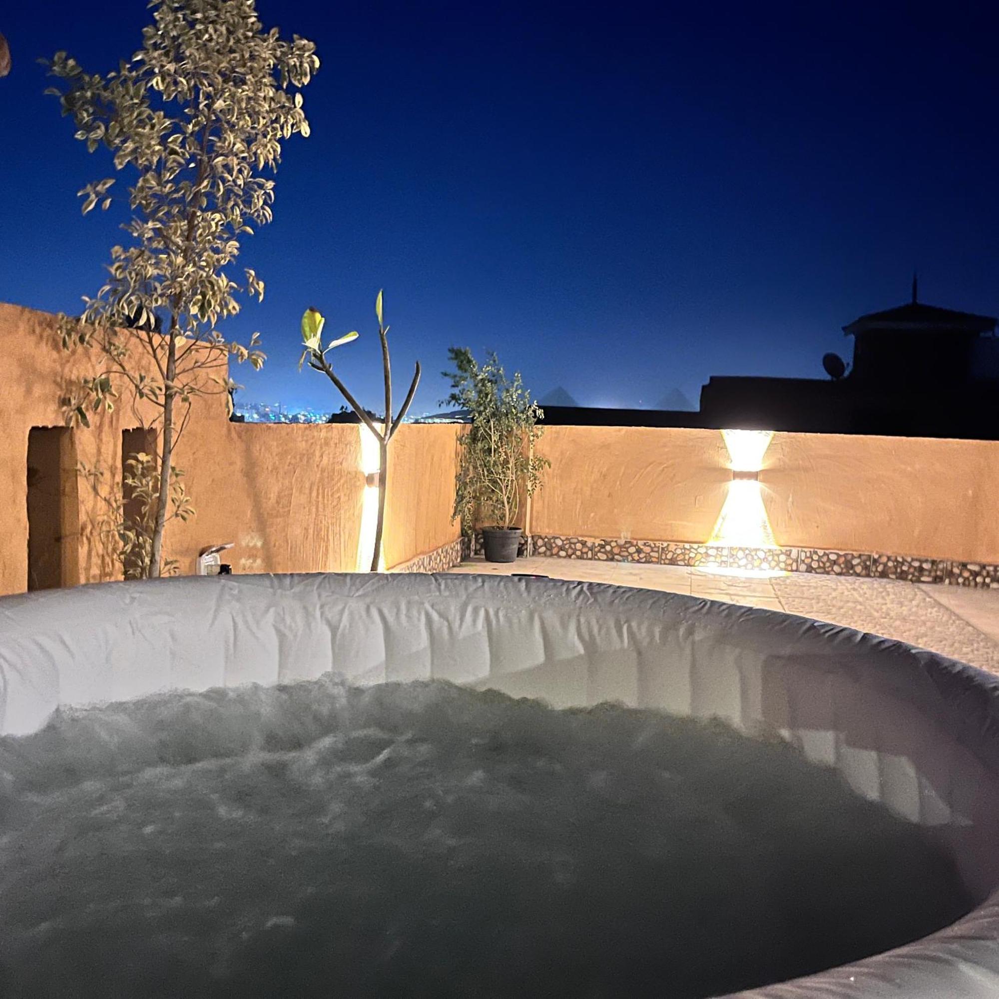 Boho Getaway With Pyramids View & Jacuzzi Apartamento Giza Exterior foto