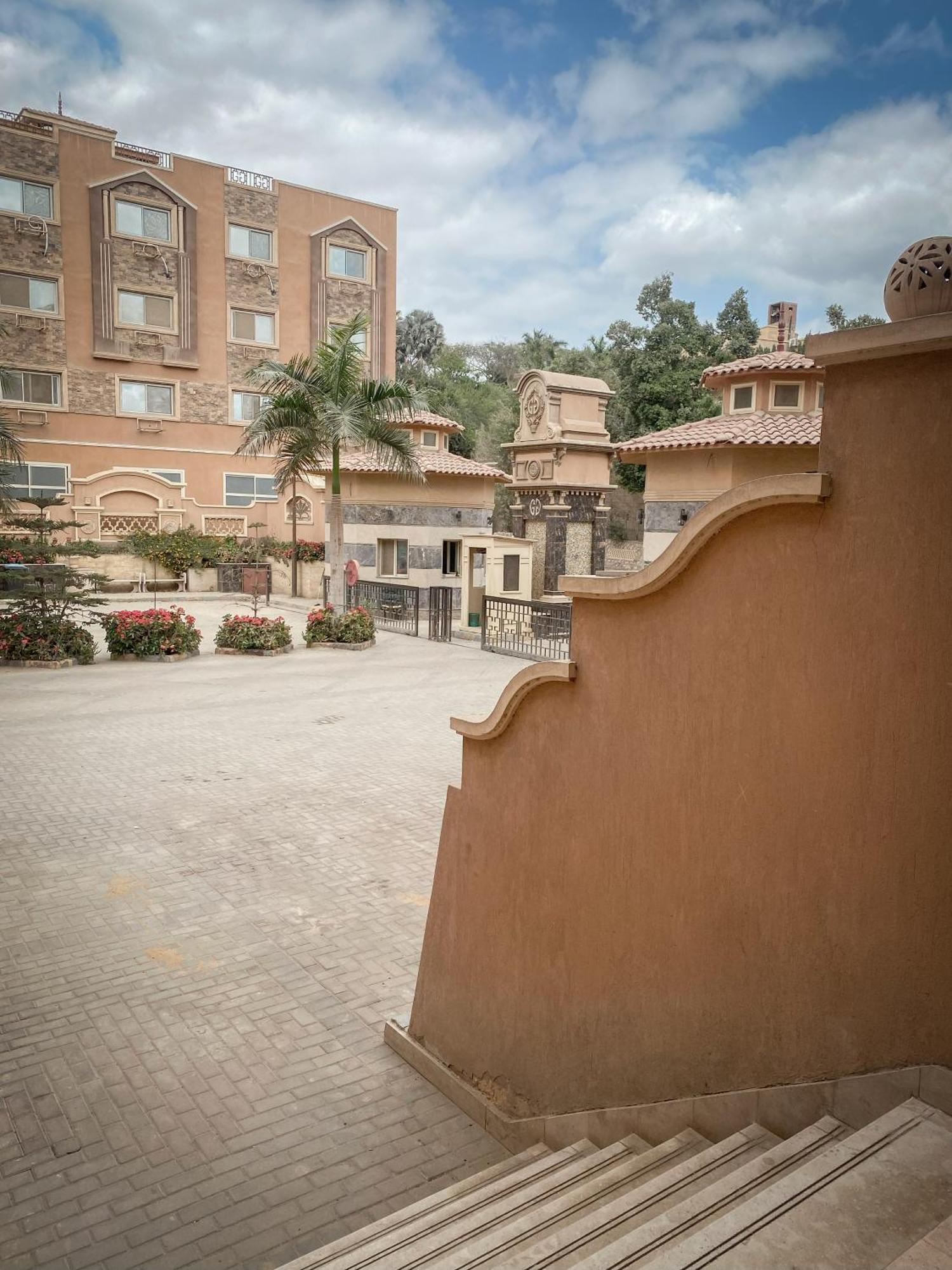 Boho Getaway With Pyramids View & Jacuzzi Apartamento Giza Exterior foto